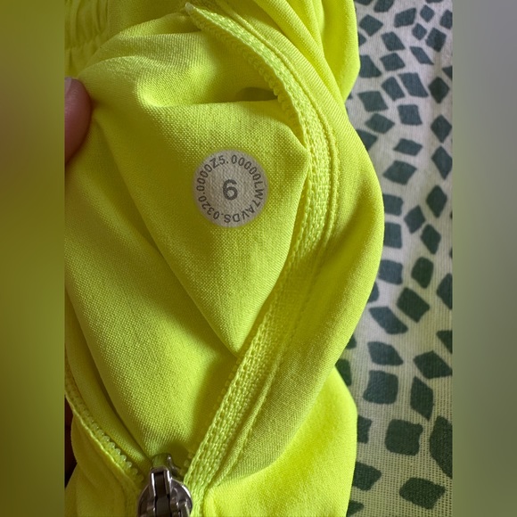 Lululemon Tracker Short V 4” - Picture 9 of 10
